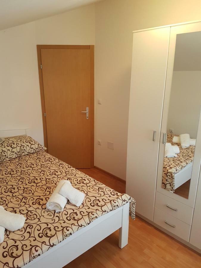 Apartmani Luca Fažana Buitenkant foto