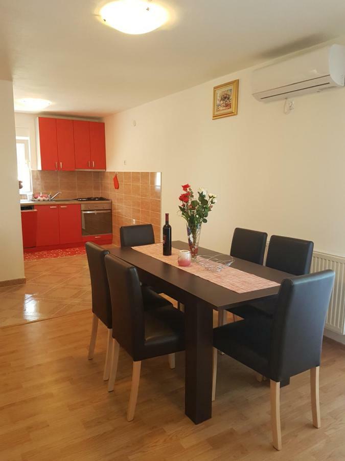 Apartmani Luca Fažana Buitenkant foto