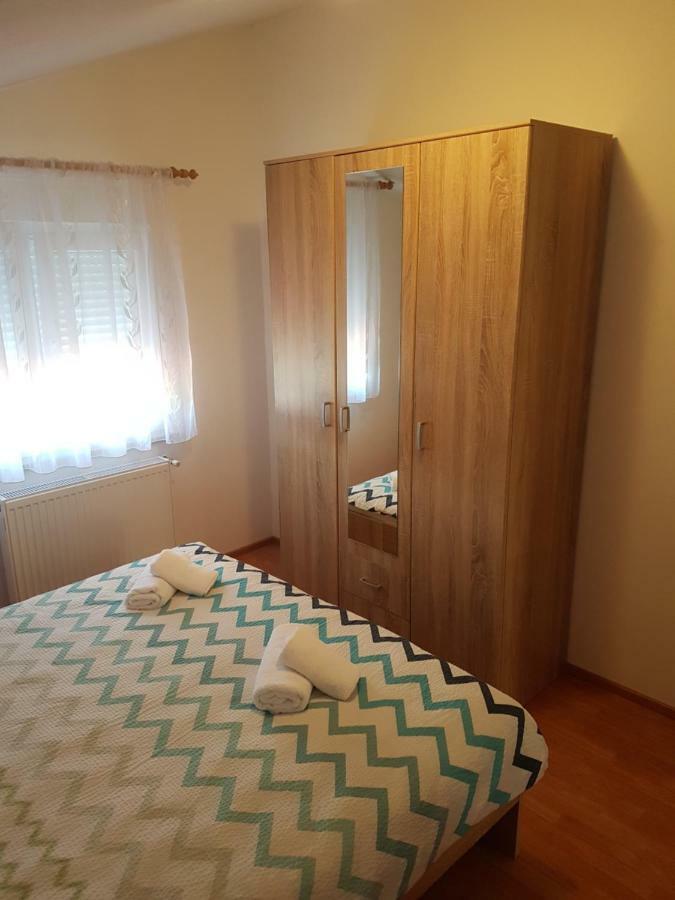 Apartmani Luca Fažana Buitenkant foto