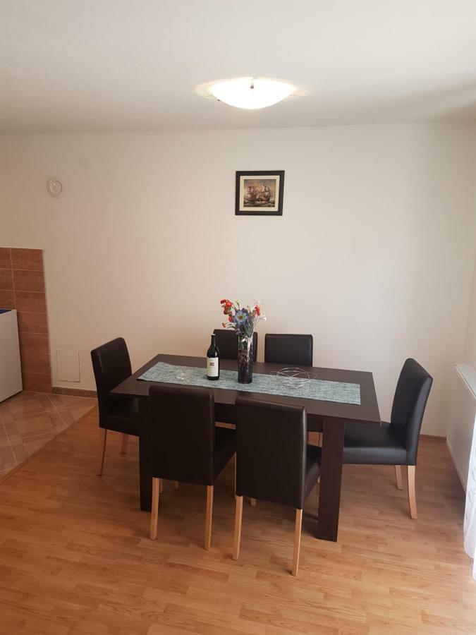 Apartmani Luca Fažana Buitenkant foto