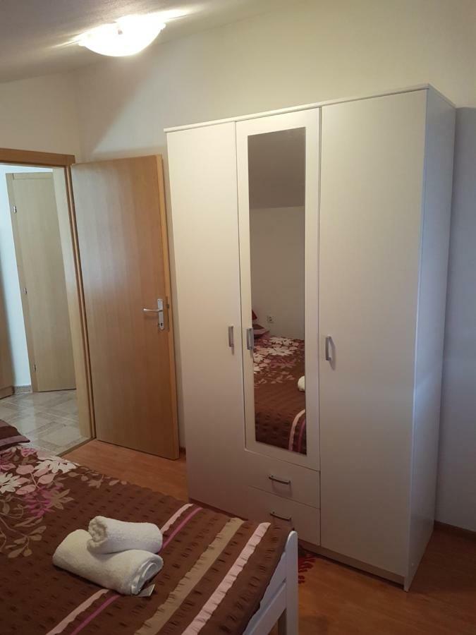 Apartmani Luca Fažana Buitenkant foto